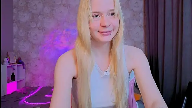 Milia Parker online show from June 2026 03:23:02 AM