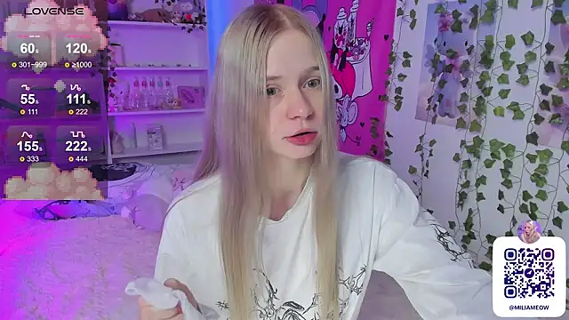 Snapshot of Milia_Parker chatting on January 2025 09:39:02 PM Milia Parker online show from January 2025 09:39:02 PM