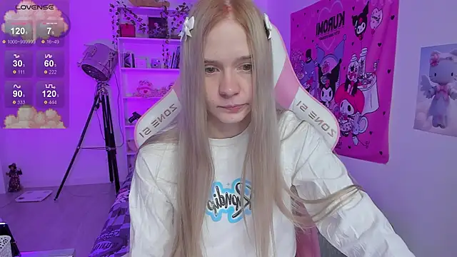 Snapshot of Milia_Parker chatting on March 2025 12:28:02 AM Milia Parker online show from March 2025 12:28:02 AM