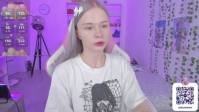 Snapshot of Milia_Parker chatting on December 2024 11:20:01 PM Milia Parker online show from December 2024 11:20:01 PM