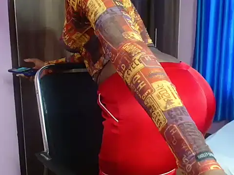 Snapshot of massive_squirts chatting on November 2025 09:14:02 AM massive squirts online show from November 2025 09:14:02 AM