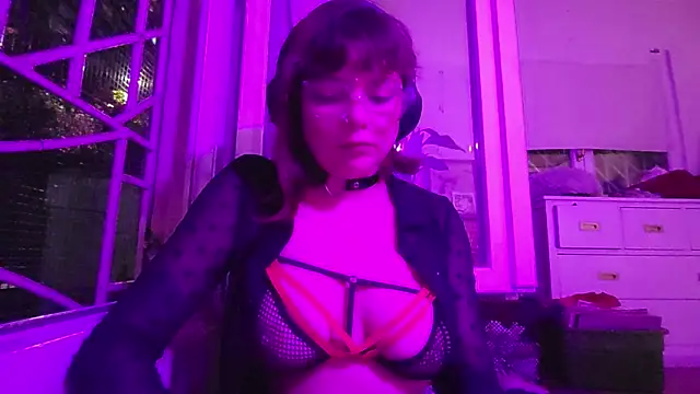 estivalia xxx online show from March 2026 01:08:02 AM