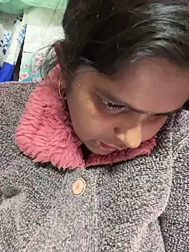 Snapshot of Beauty-queen chatting on December 2025 10:30:02 AM Beauty-queen online show from December 2025 10:30:02 AM