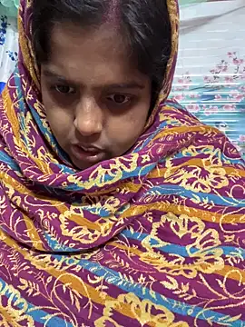 Snapshot of Beauty-queen chatting on December 2025 06:49:02 AM Beauty-queen online show from December 2025 06:49:02 AM