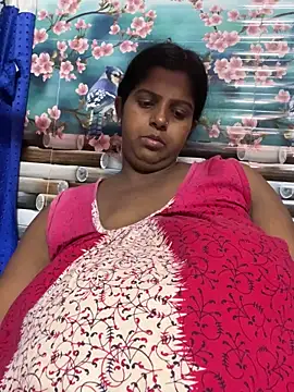 Beauty-queen online show from April 2026 06:10:01 PM