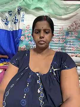 Beauty-queen online show from July 2026 11:43:01 AM