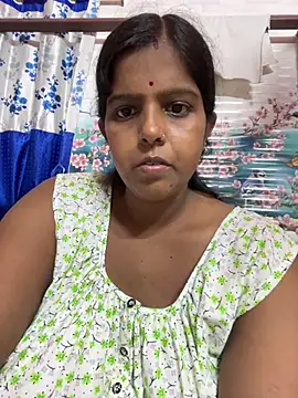 Beauty-queen online show from July 2026 02:45:02 PM