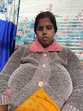 Snapshot of Beauty-queen chatting on February 2026 11:19:02 AM Beauty-queen online show from February 2026 11:19:02 AM