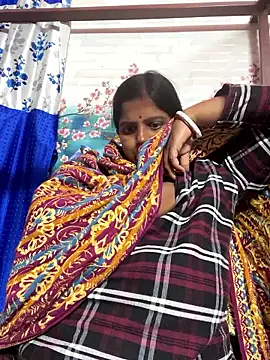 Snapshot of Beauty-queen chatting on February 2026 03:11:02 PM Beauty-queen online show from February 2026 03:11:02 PM