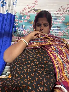 Snapshot of Beauty-queen chatting on February 2026 02:58:01 PM Beauty-queen online show from February 2026 02:58:01 PM