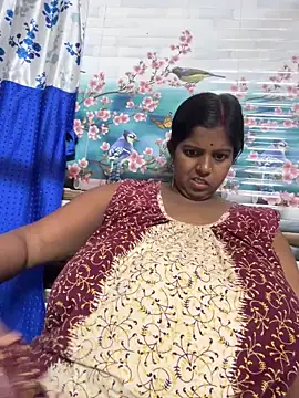 Beauty-queen online show from April 2026 02:43:01 PM