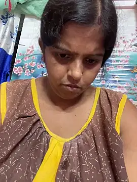 Snapshot of Beauty-queen chatting on November 2025 11:26:01 AM Beauty-queen online show from November 2025 11:26:01 AM