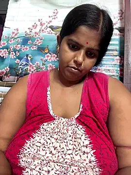 Snapshot of Beauty-queen chatting on September 2025 10:49:02 AM Beauty-queen online show from September 2025 10:49:02 AM