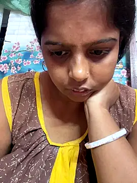 Snapshot of Beauty-queen chatting on October 2025 10:36:02 AM Beauty-queen online show from October 2025 10:36:02 AM