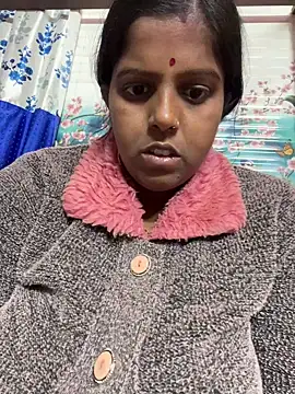 Snapshot of Beauty-queen chatting on February 2026 02:17:02 PM Beauty-queen online show from February 2026 02:17:02 PM