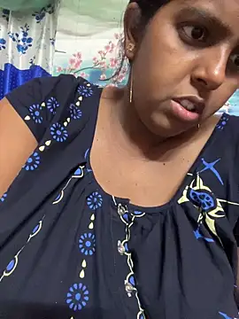 Beauty-queen online show from March 2026 02:37:02 PM