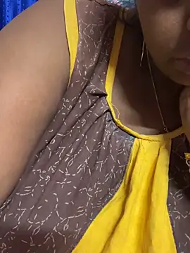 Beauty-queen online show from March 2026 01:05:01 PM