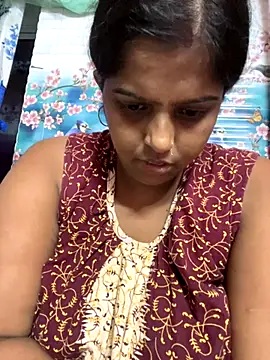 Snapshot of Beauty-queen chatting on October 2025 10:28:01 AM Beauty-queen online show from October 2025 10:28:01 AM