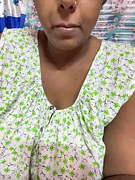 Beauty-queen online show from June 2026 03:17:02 PM
