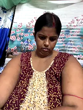 Snapshot of Beauty-queen chatting on September 2025 11:50:02 AM Beauty-queen online show from September 2025 11:50:02 AM