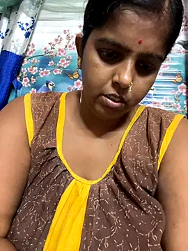 Snapshot of Beauty-queen chatting on September 2025 11:37:01 AM Beauty-queen online show from September 2025 11:37:01 AM