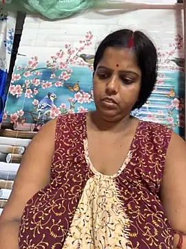 Snapshot of Beauty-queen chatting on October 2025 10:29:02 AM Beauty-queen online show from October 2025 10:29:02 AM