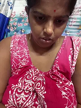 Snapshot of Beauty-queen chatting on September 2025 10:10:01 AM Beauty-queen online show from September 2025 10:10:01 AM