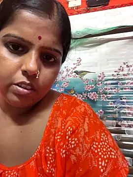 Snapshot of Beauty-queen chatting on October 2025 01:23:02 PM Beauty-queen online show from October 2025 01:23:02 PM