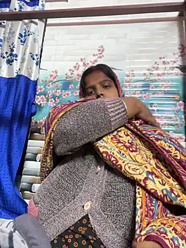 Snapshot of Beauty-queen chatting on January 2026 02:22:01 PM Beauty-queen online show from January 2026 02:22:01 PM