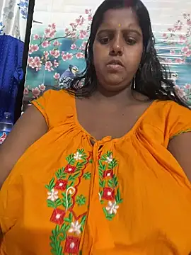 Beauty-queen online show from April 2026 12:13:02 PM