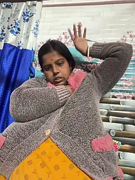 Snapshot of Beauty-queen chatting on February 2026 02:45:01 PM Beauty-queen online show from February 2026 02:45:01 PM