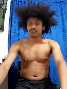 Snapshot of Leunamt chatting on April 2026 04:17:01 AM Leunamt online show from April 2026 04:17:01 AM