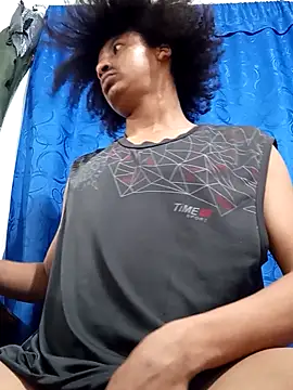 Snapshot of Leunamt chatting on April 2026 04:14:01 AM Leunamt online show from April 2026 04:14:01 AM