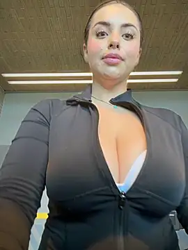 Alirawrz online show from May 2026 03:45:02 PM