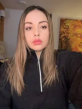 Alirawrz online show from May 2026 07:35:01 PM