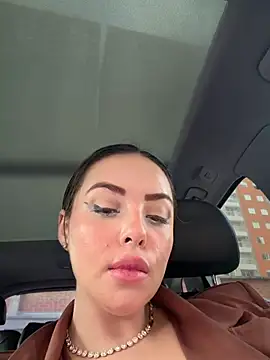 Alirawrz online show from April 2026 01:17:02 PM