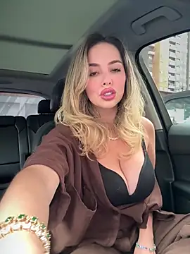 Snapshot of Alirawrz chatting on September 2025 01:21:01 PM Alirawrz online show from September 2025 01:21:01 PM