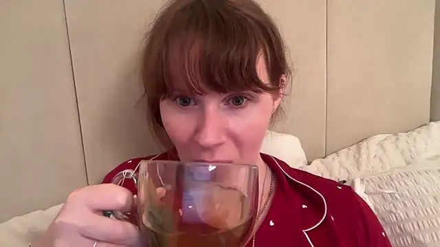 redheadrosie69 online show from November 2025 08:03:01 PM