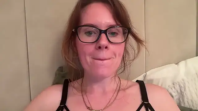 Snapshot of redheadrosie69 chatting on October 2025 06:16:01 PM redheadrosie69 online show from October 2025 06:16:01 PM