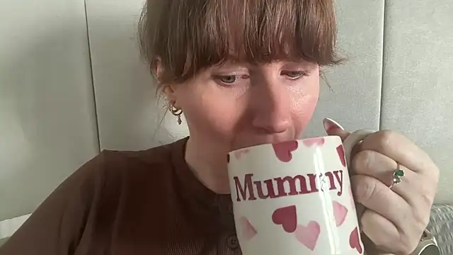 Snapshot of redheadrosie69 chatting on May 2026 08:40:01 AM redheadrosie69 online show from May 2026 08:40:01 AM