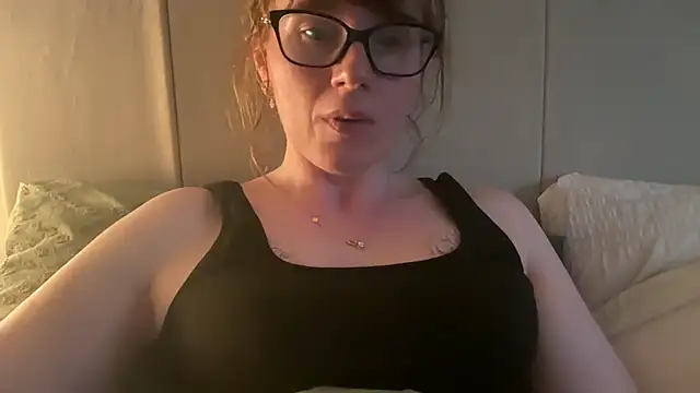 Snapshot of redheadrosie69 chatting on April 2026 07:29:01 PM redheadrosie69 online show from April 2026 07:29:01 PM
