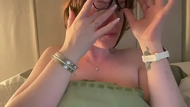 Snapshot of redheadrosie69 chatting on May 2026 04:36:02 AM redheadrosie69 online show from May 2026 04:36:02 AM