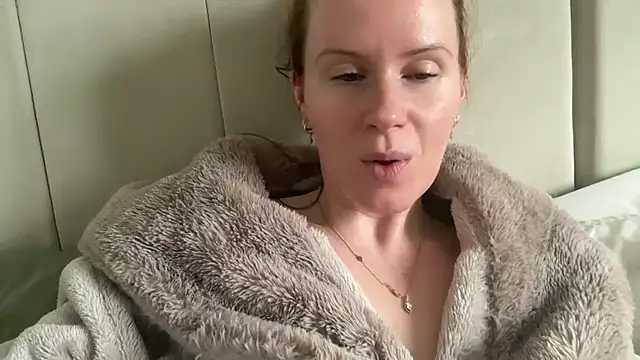 redheadrosie69 online show from February 2026 10:01:02 AM