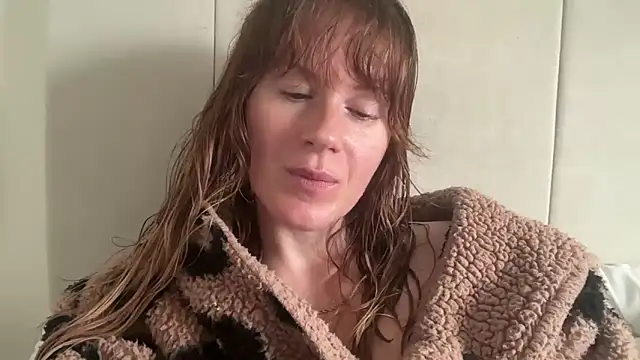 Snapshot of redheadrosie69 chatting on October 2025 09:00:01 AM redheadrosie69 online show from October 2025 09:00:01 AM