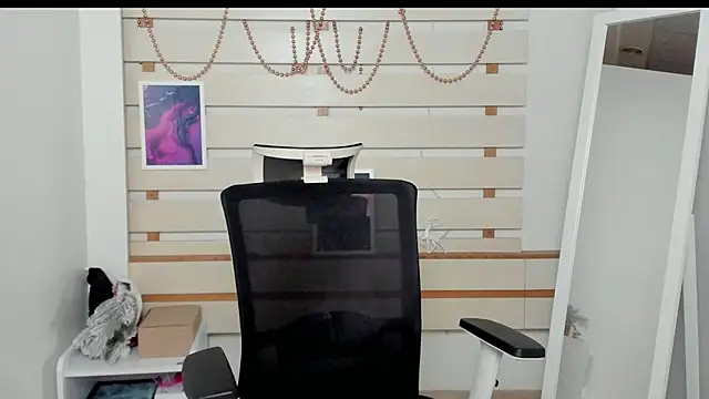 Josephine Kiss online show from January 2025 10:53:02 PM