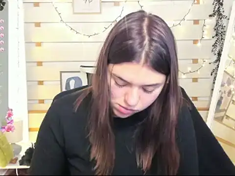 Josephine Kiss online show from December 2025 08:14:02 AM