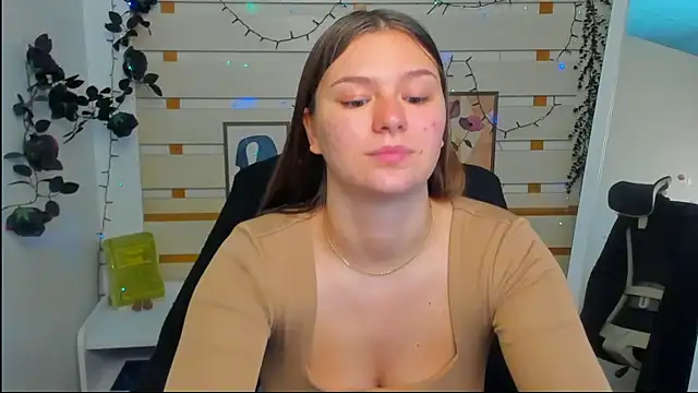 Snapshot of Josephine_Kiss chatting on April 2026 12:14:02 PM Josephine Kiss online show from April 2026 12:14:02 PM