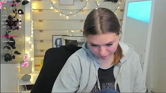 Josephine Kiss online show from March 2026 01:30:02 PM