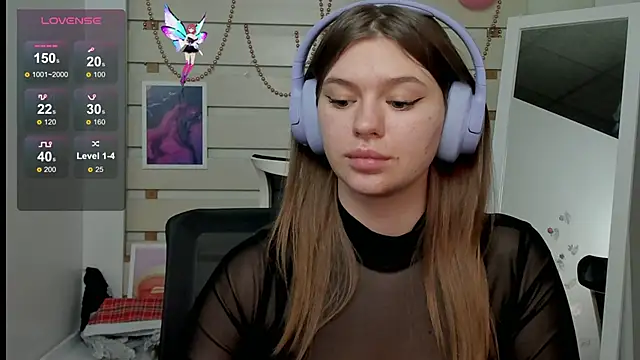 Josephine Kiss online show from March 2025 01:59:02 PM