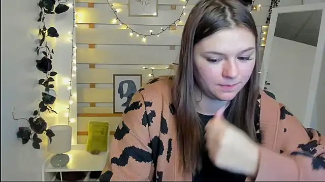 Josephine Kiss online show from March 2026 01:02:01 PM